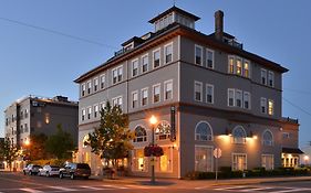 Majestic Inn And Spa